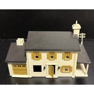 Plasticville 2 Story Colonial Plastic House with Attatched Garage Pre-Built